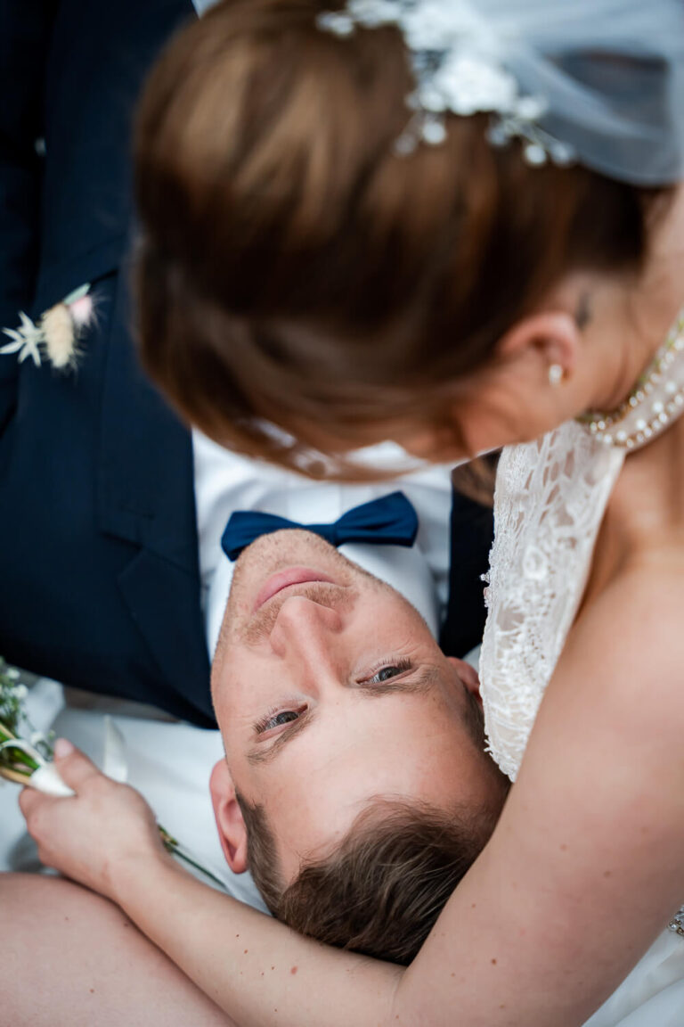 Brautpaar Bräutigam Braut Hochzeitsfoto verliebt Hochzeit Hochzeitsfotografie Hochzeitsfotografin Mareike Morszeck